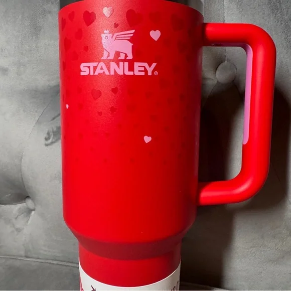 Stanley Target‎ Exclusive Valentine’s Day 2025 ruby Hearts 40oz Tumbler - Picture 2 of 7